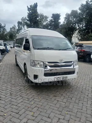 Toyota Hiace 9l
