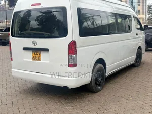 Toyota Hiace 9l
