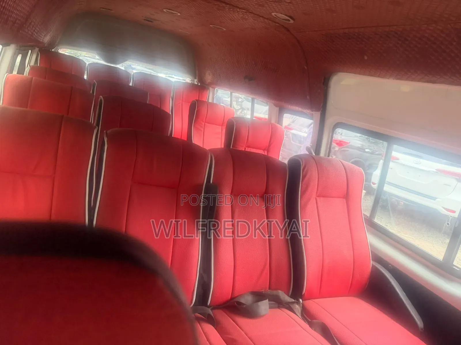 Toyota Hiace 9l