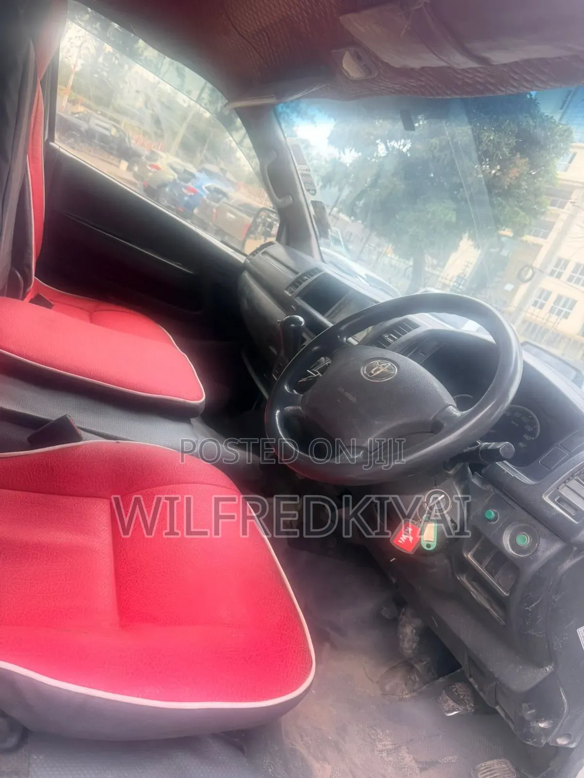 Toyota Hiace 9l
