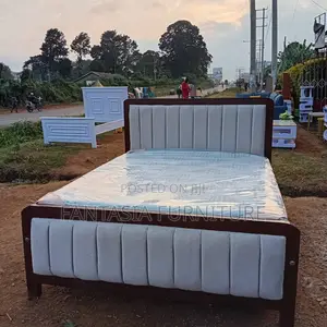 5x6 Executive & Sleek Wooden Mocket Bed