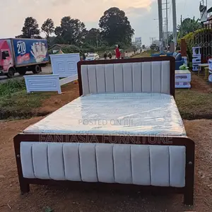 5x6 Executive & Sleek Wooden Mocket Bed