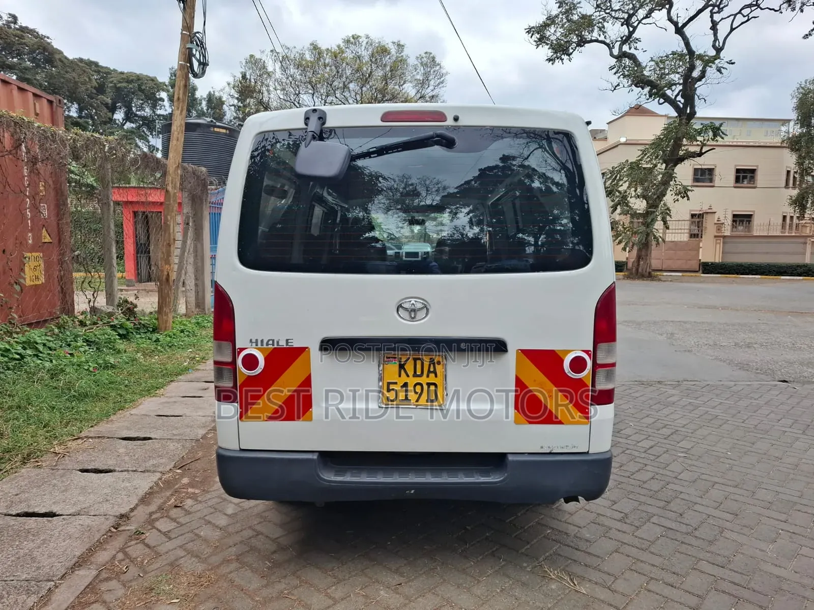 Toyota HiAce 2013 White