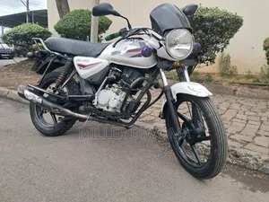 Bajaj Boxer 150 UG 2024 White