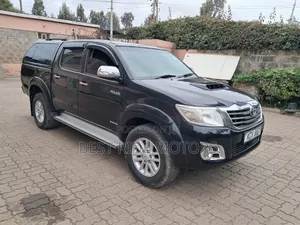Toyota Hilux 3.0 D-4D 4x4 2013 Black