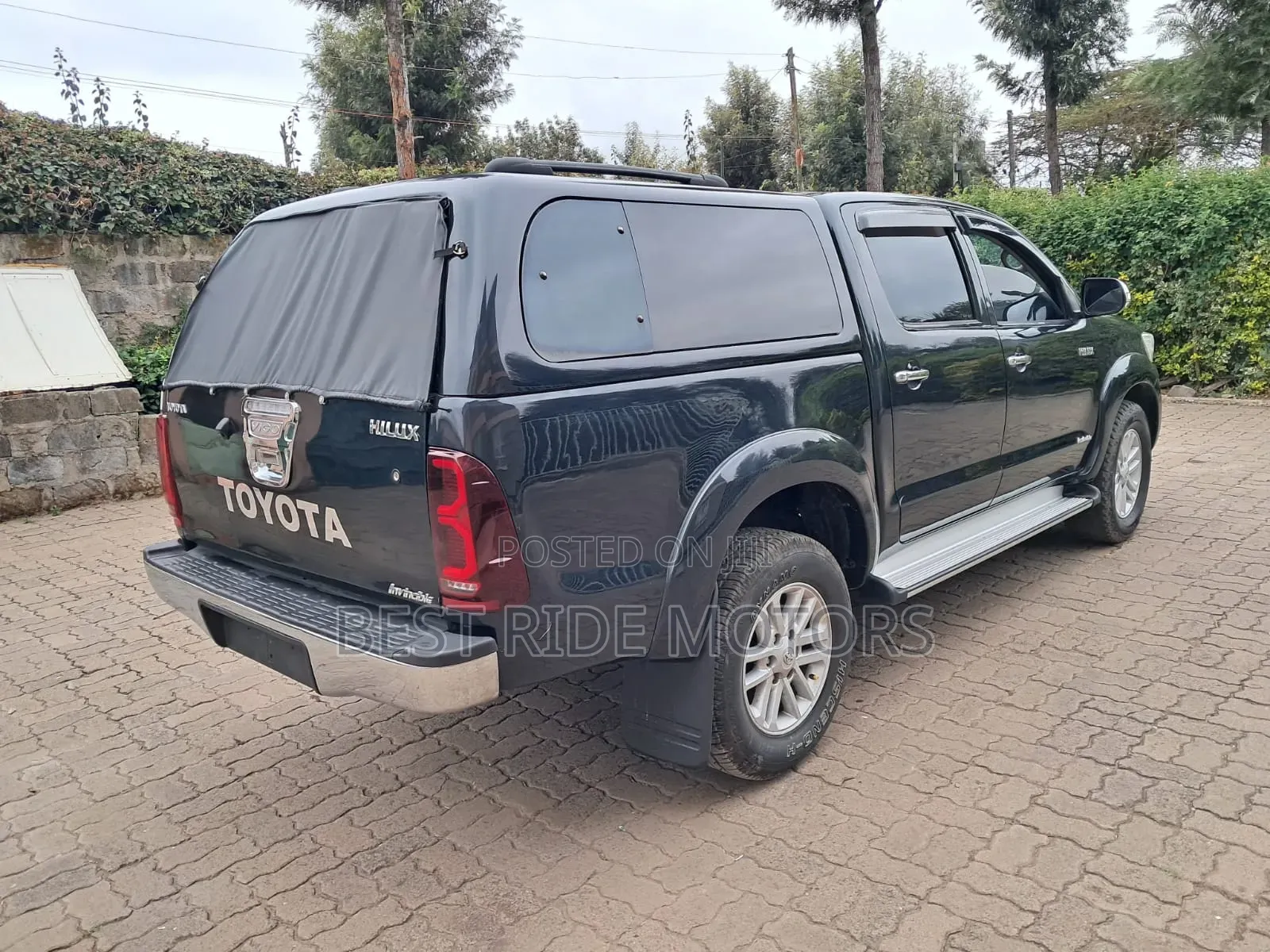 Toyota Hilux 3.0 D-4D 4x4 2013 Black