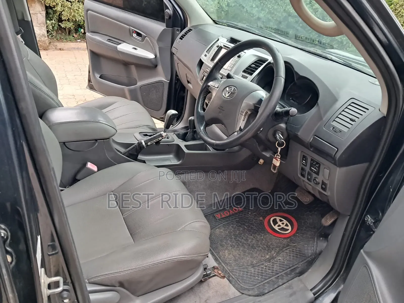 Toyota Hilux 3.0 D-4D 4x4 2013 Black