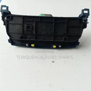Toyota Corolla Axio/ Fielder/Nze 161 AC Control Panel