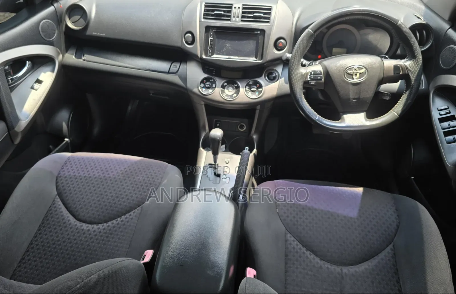 Toyota Vanguard 2012 Black