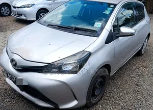 Toyota Vitz 2016 Gray