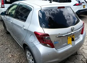 Toyota Vitz 2016 Gray