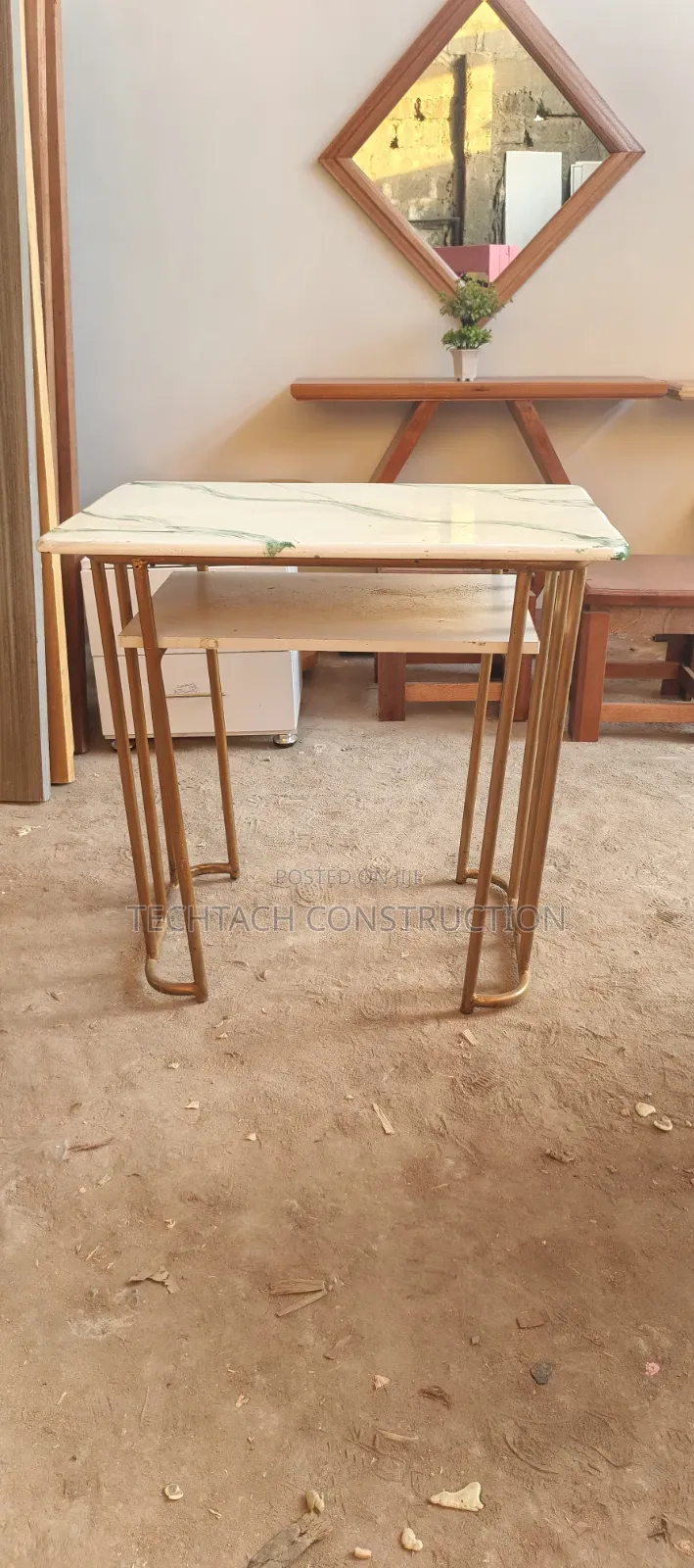 Manicure Table