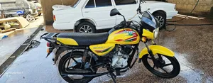 Bajaj Boxer 125 2025 Yellow