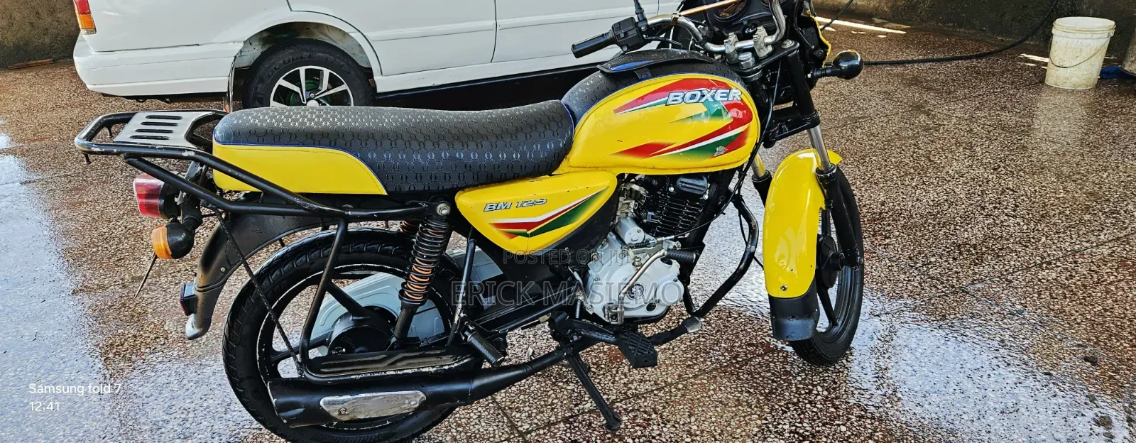 Bajaj Boxer 125 2025 Yellow