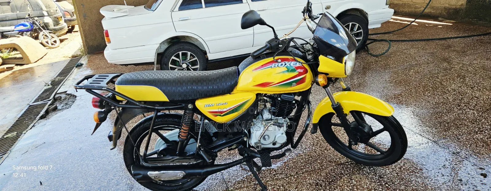 Bajaj Boxer 125 2025 Yellow