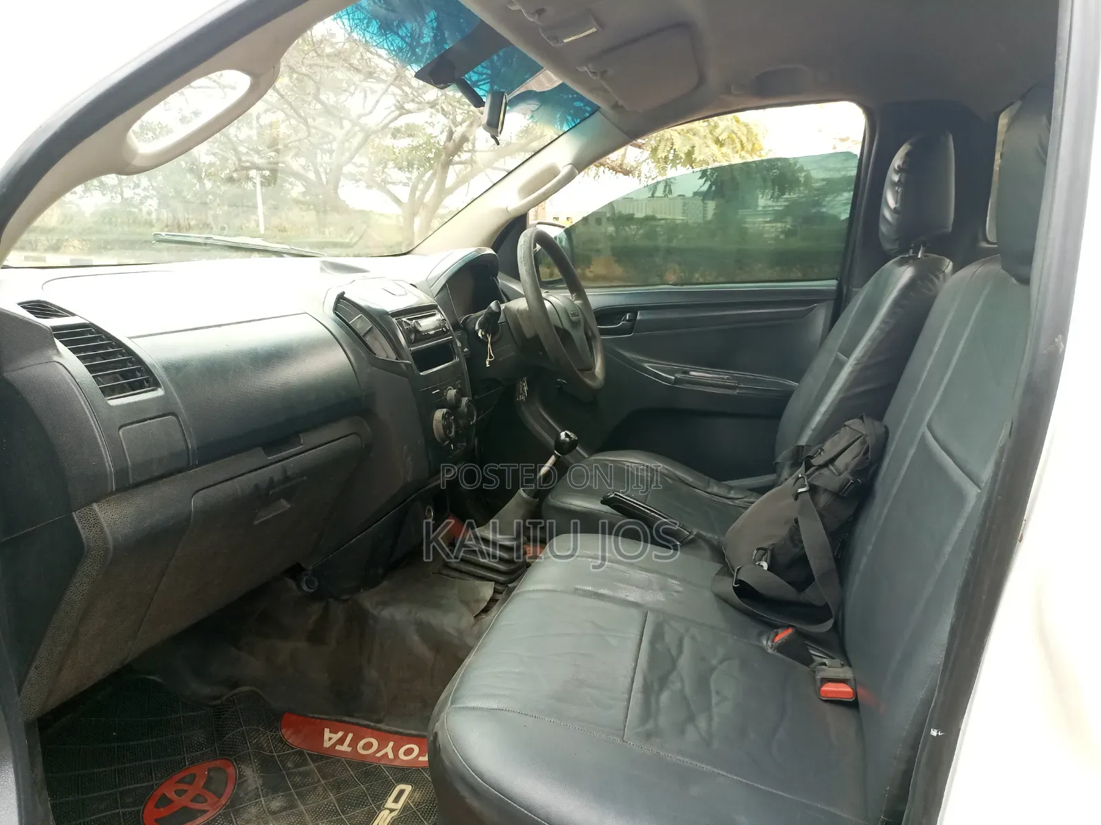 Isuzu D-MAX 2015 White