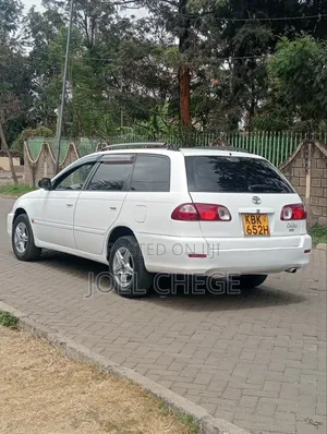 Toyota Caldina 2002 White