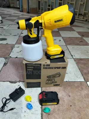 Dewalt Cordless  HVLP Paint Sprayer 2 Battery 88v and Extra Nozzles