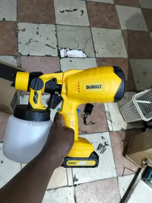 Dewalt Cordless  HVLP Paint Sprayer 2 Battery 88v and Extra Nozzles