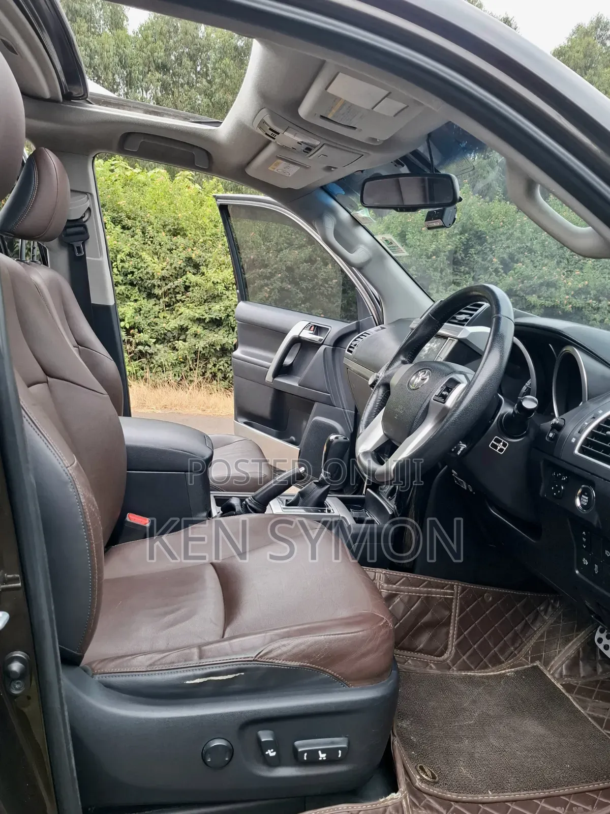 Toyota Land Cruiser Prado 2017 Brown