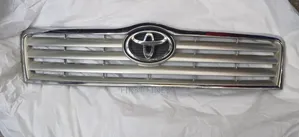 Toyota Avensis 2005 Grill