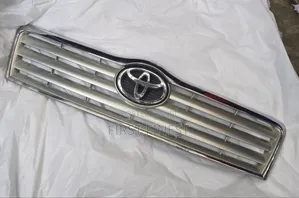 Toyota Avensis 2005 Grill