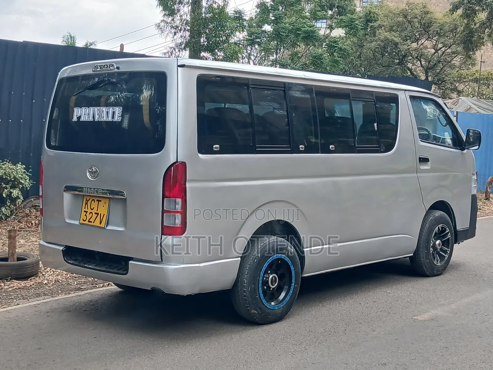 Toyota HiAce 2012 Silver