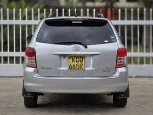 Toyota Corolla Fielder 2012 Silver