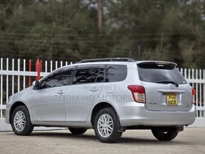 Toyota Corolla Fielder 2012 Silver