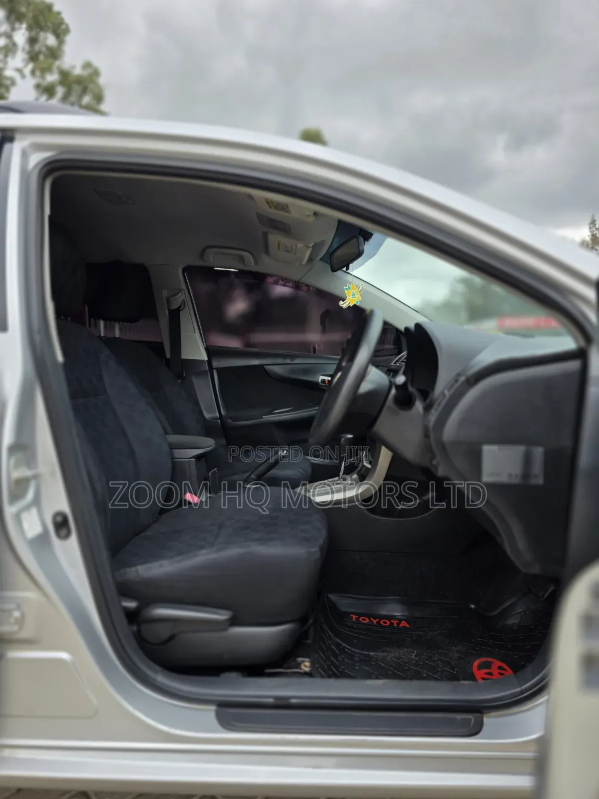 Toyota Corolla Fielder 2012 Silver