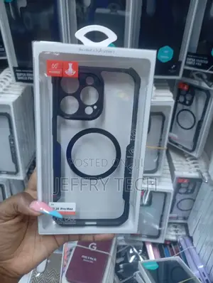 XUNDD Magnetic Clear Case Designed for the iPhone 16 Pro Max.