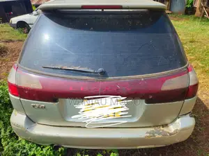 Subaru Legacy 2000 Silver