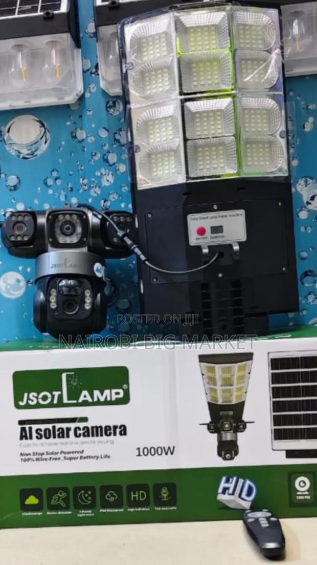1000w Ai Triple Lens 4G Solar Camera With Street Light