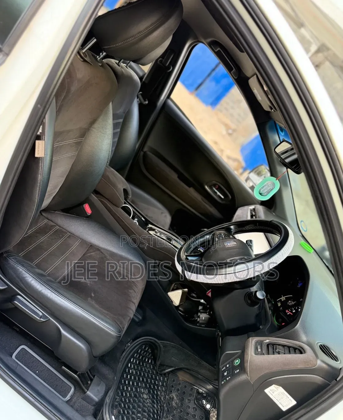 Honda Vezel 2018 Pearl