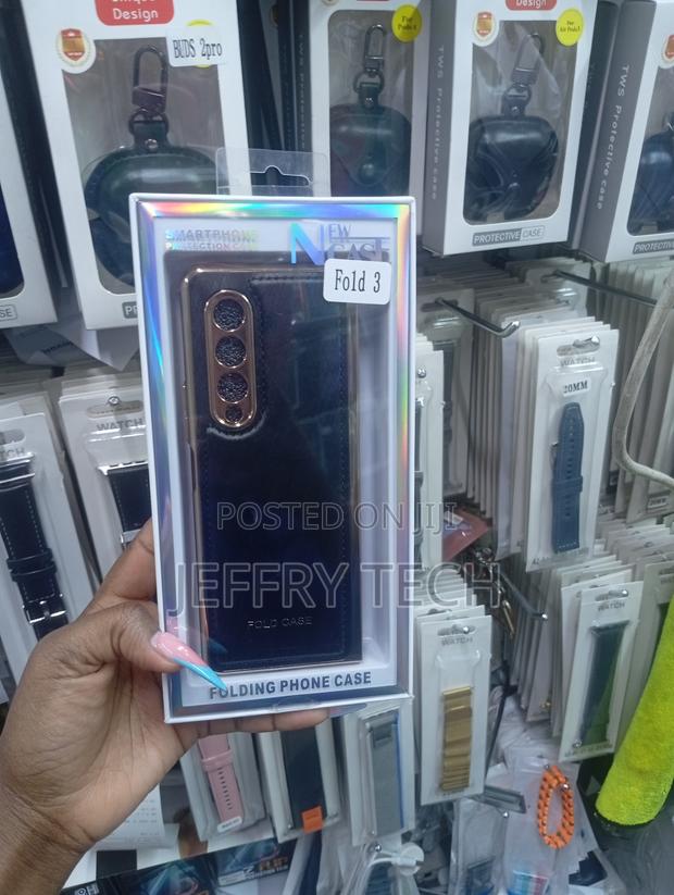 Blue or Black Folding Phone Case Packaged in a Box Labeled "Fold 3
