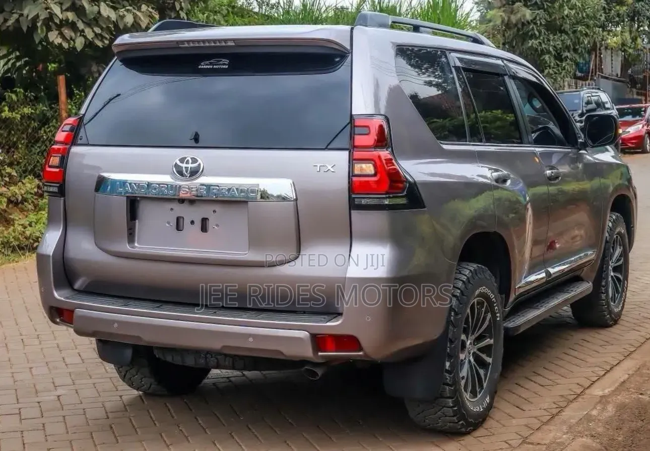 Toyota Land Cruiser Prado 2018 Brown