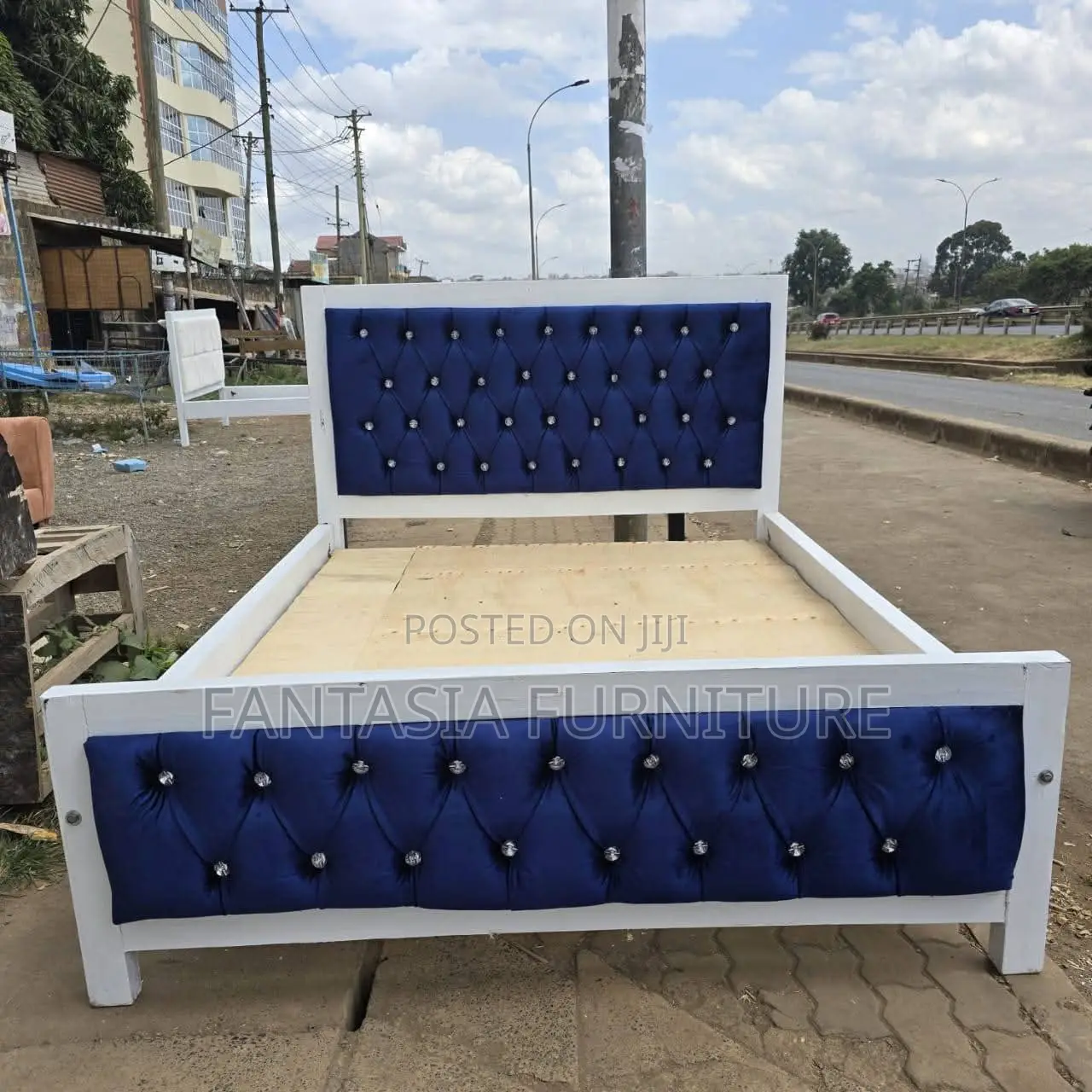 5x6 Royal Blue Diamond Tufted Mocket Bed in White Frame
