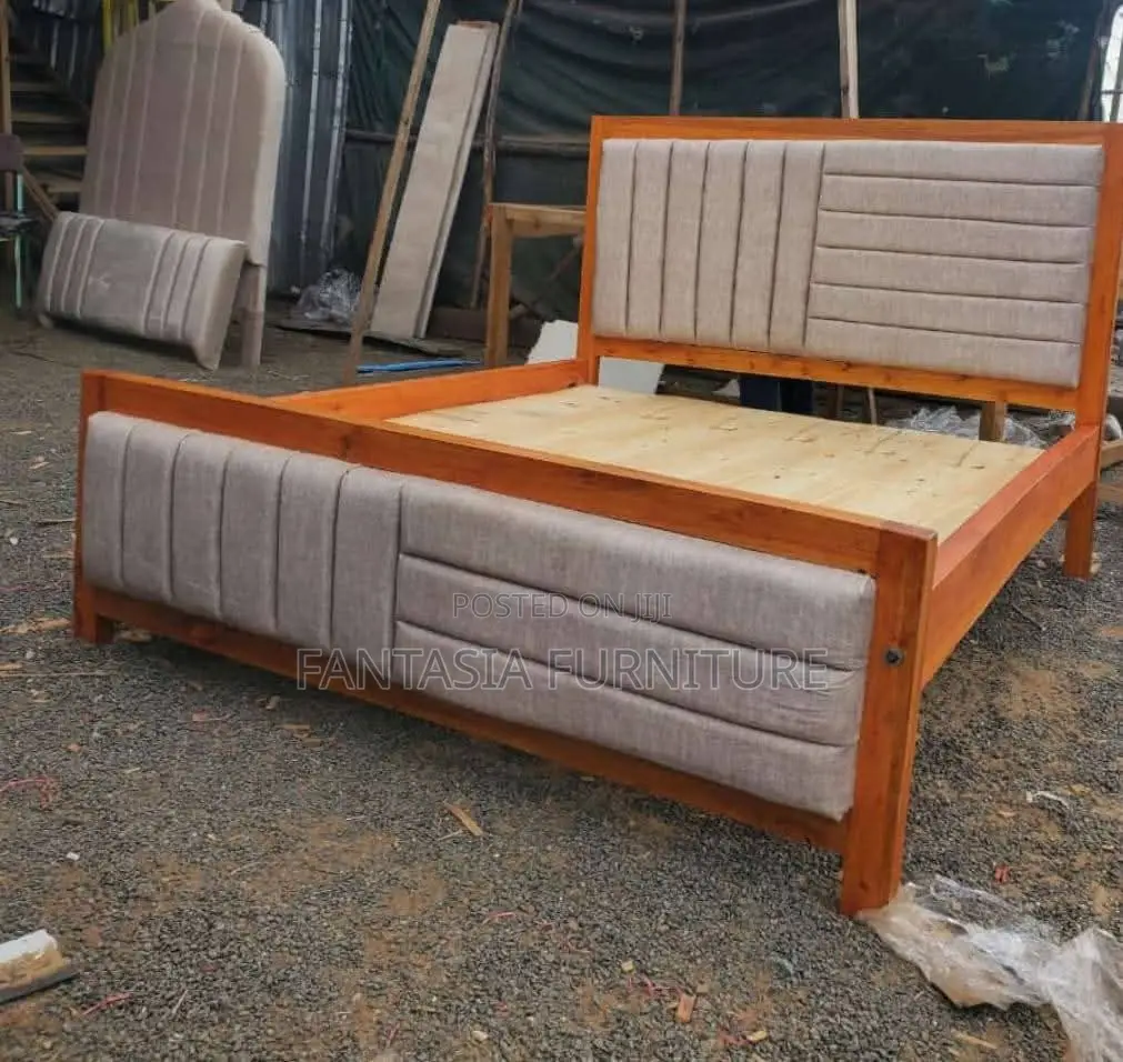 5x6 Beige Panel Mahogany-Finish Mocket Bed