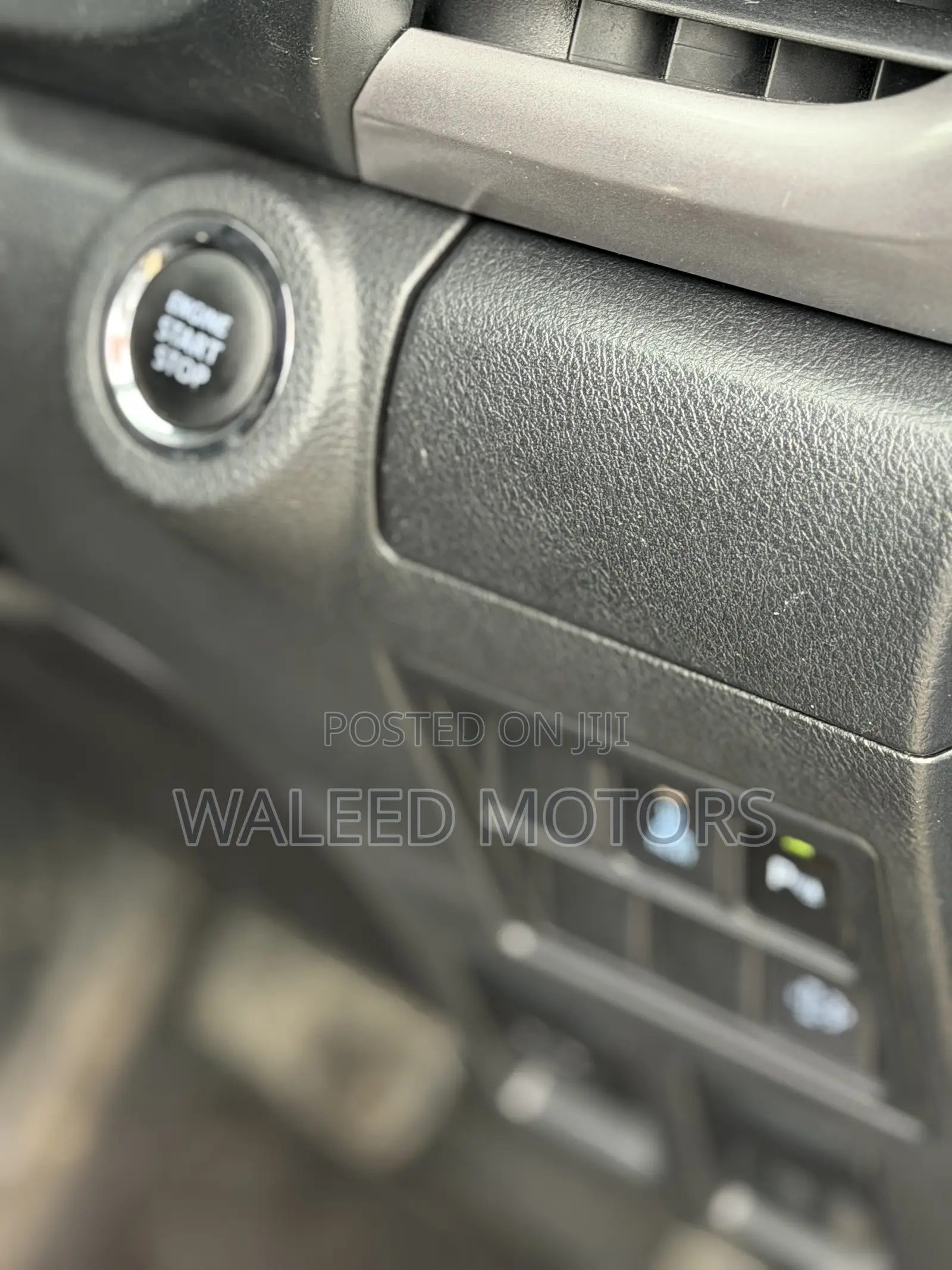 Toyota Hilux 2021 Black