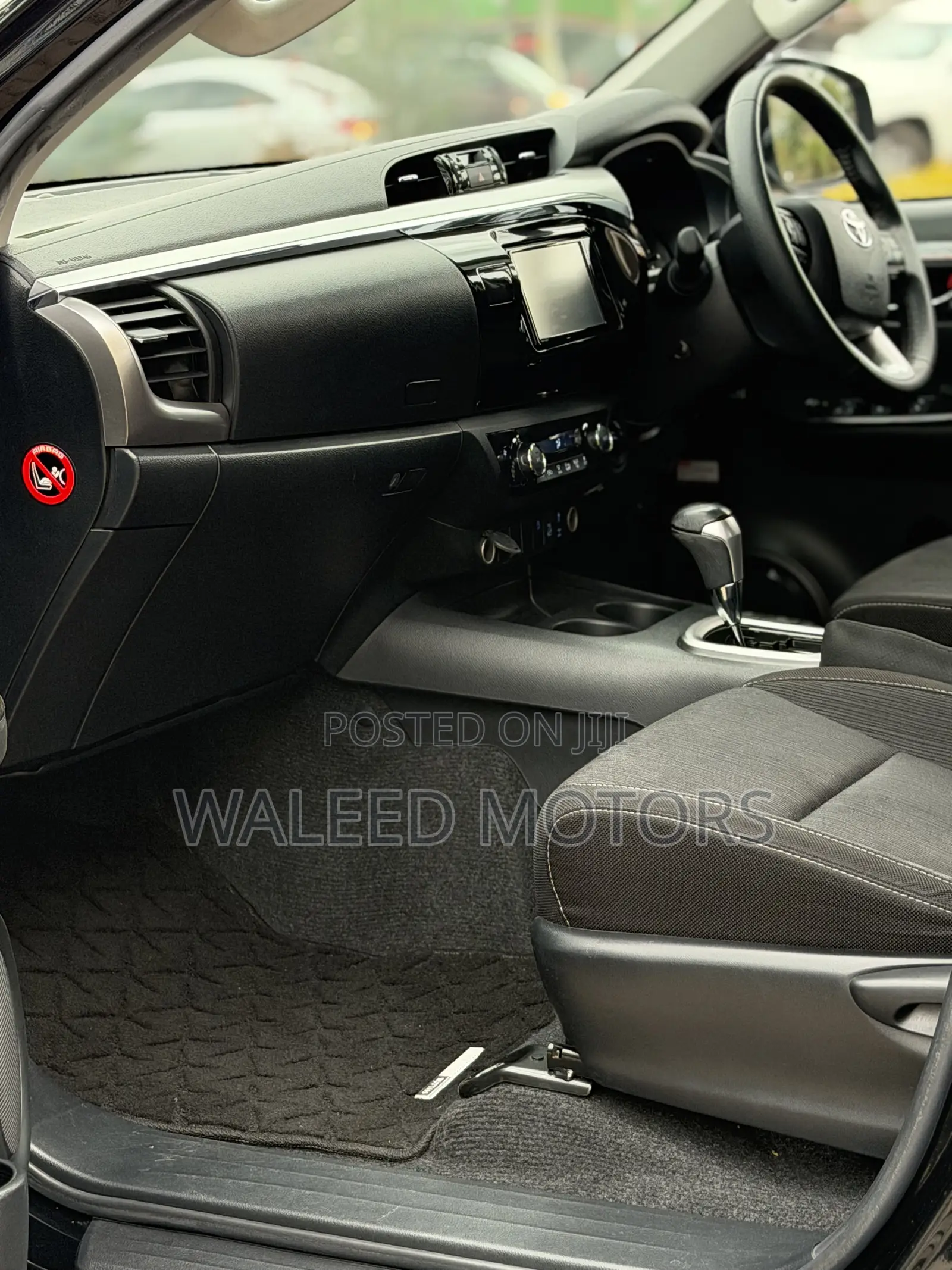 Toyota Hilux 2021 Black