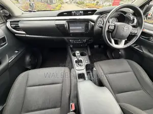 Toyota Hilux 2021 Black