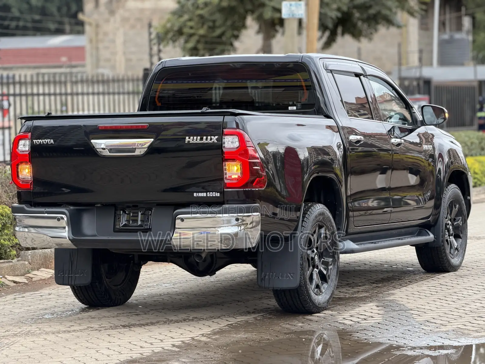 Toyota Hilux 2021 Black