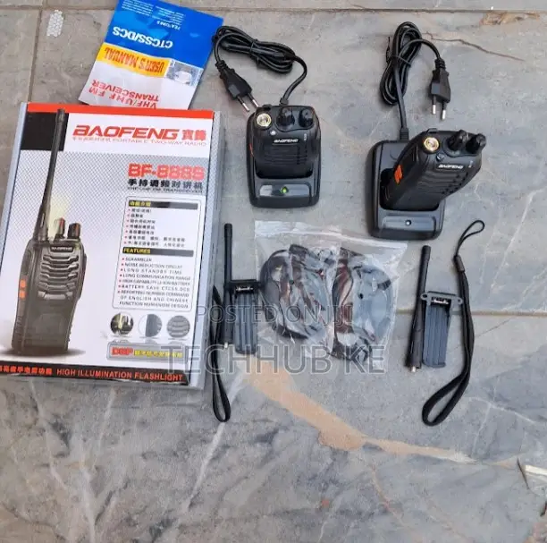 Baofeng Wireless Two Way Radio Walkie Talkie Rechargeable Set