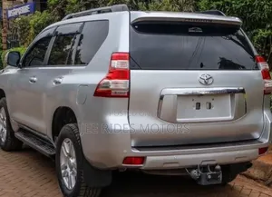 Toyota Land Cruiser Prado 2012