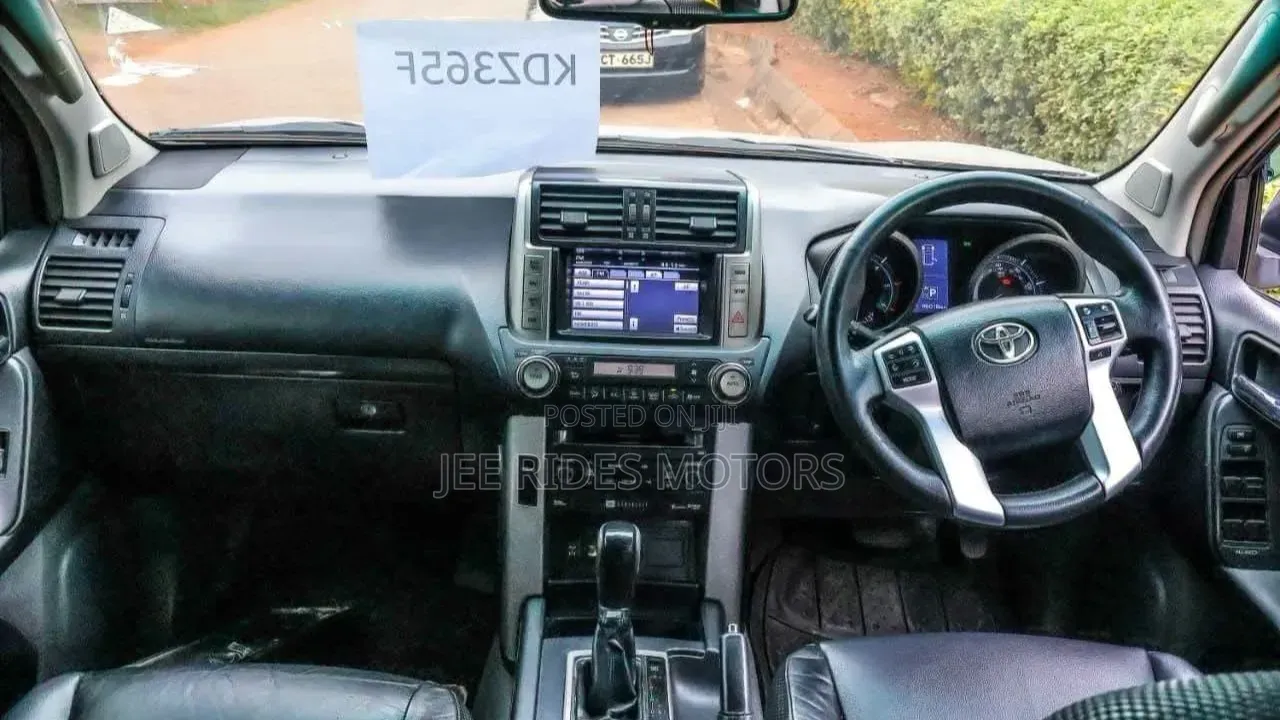 Toyota Land Cruiser Prado 2012