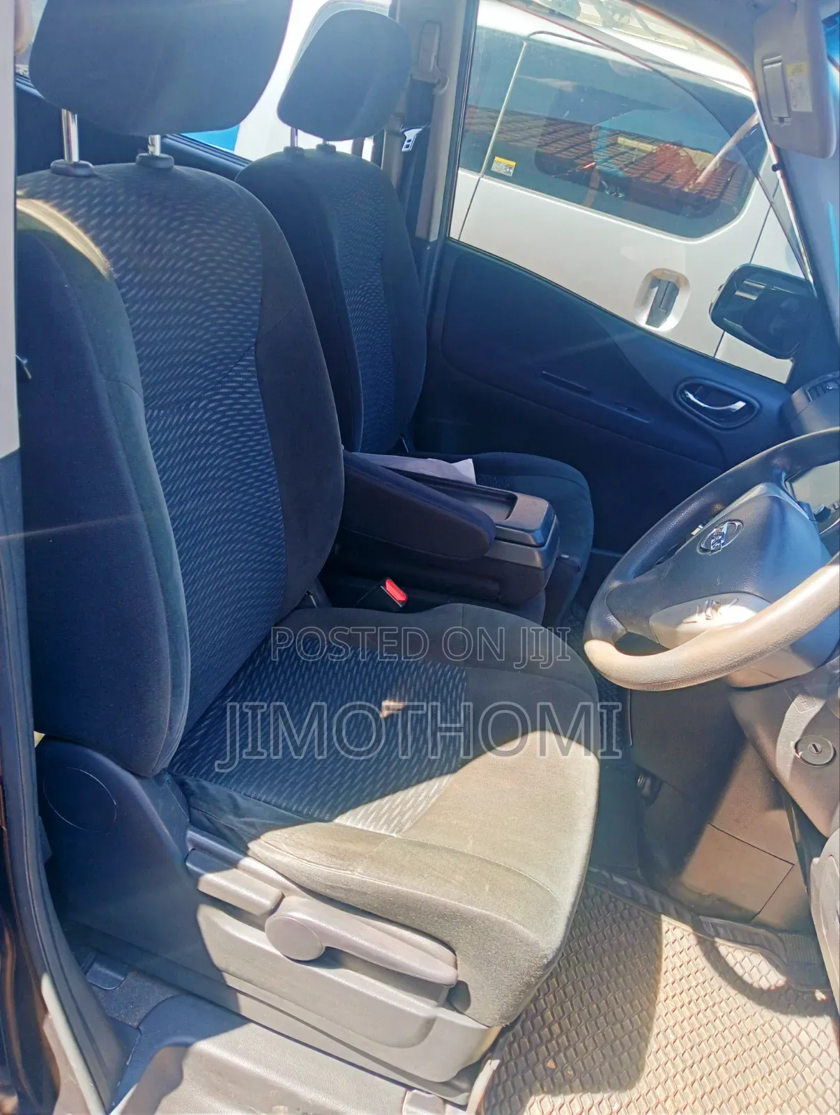 Nissan Serena 2016 Purple