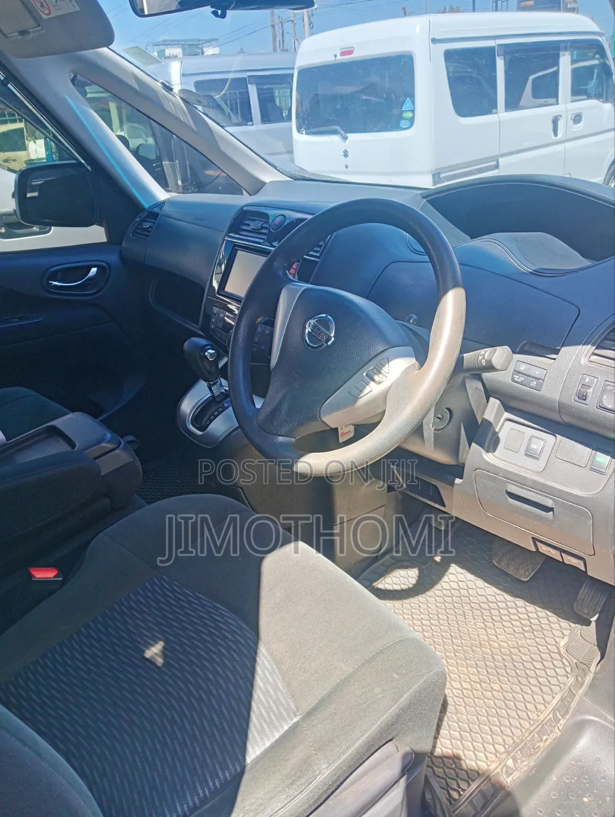 Nissan Serena 2016 Purple
