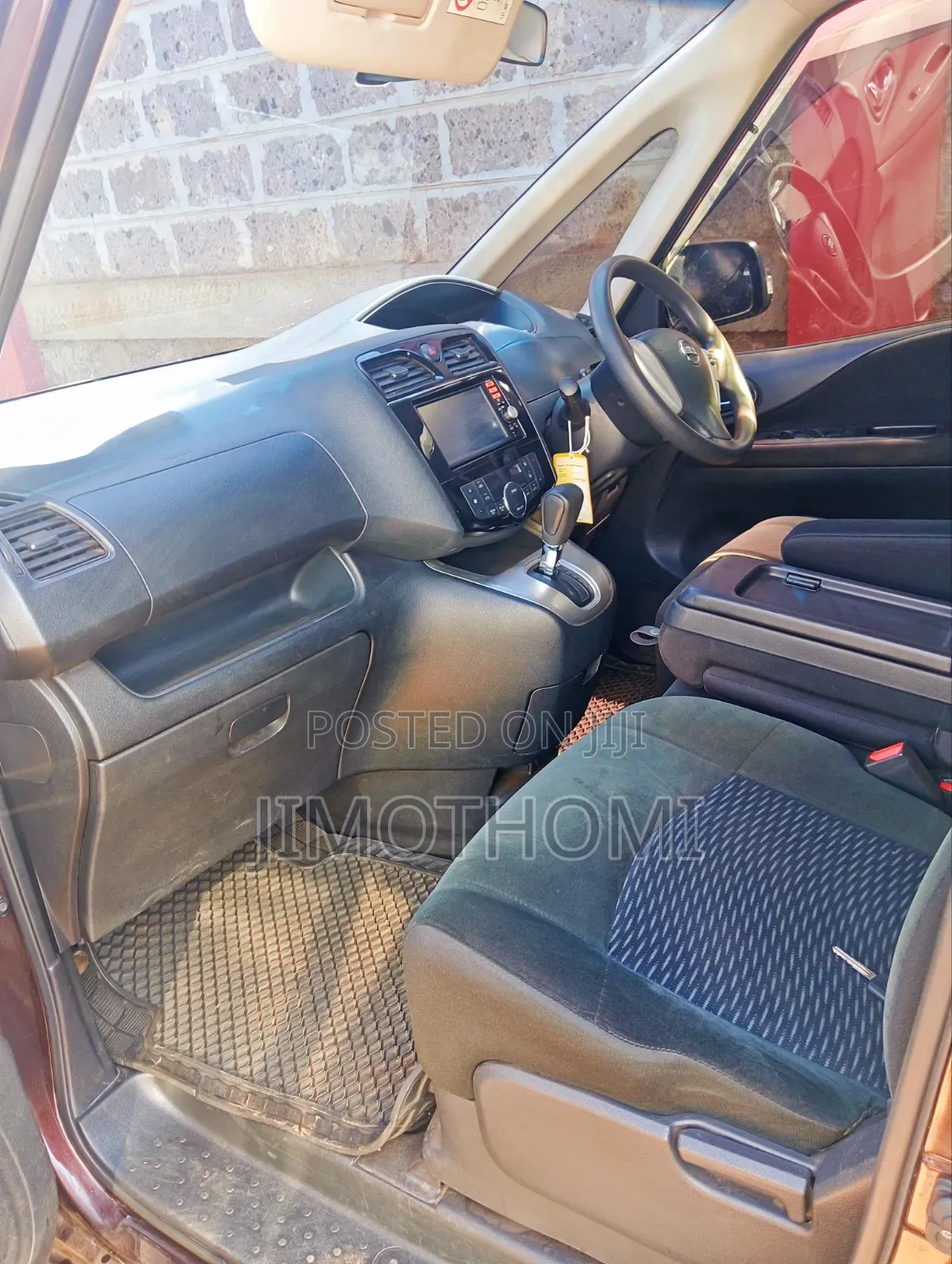 Nissan Serena 2016 Purple