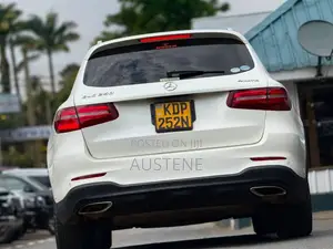 Mercedes-Benz GLC-Class 2017 White