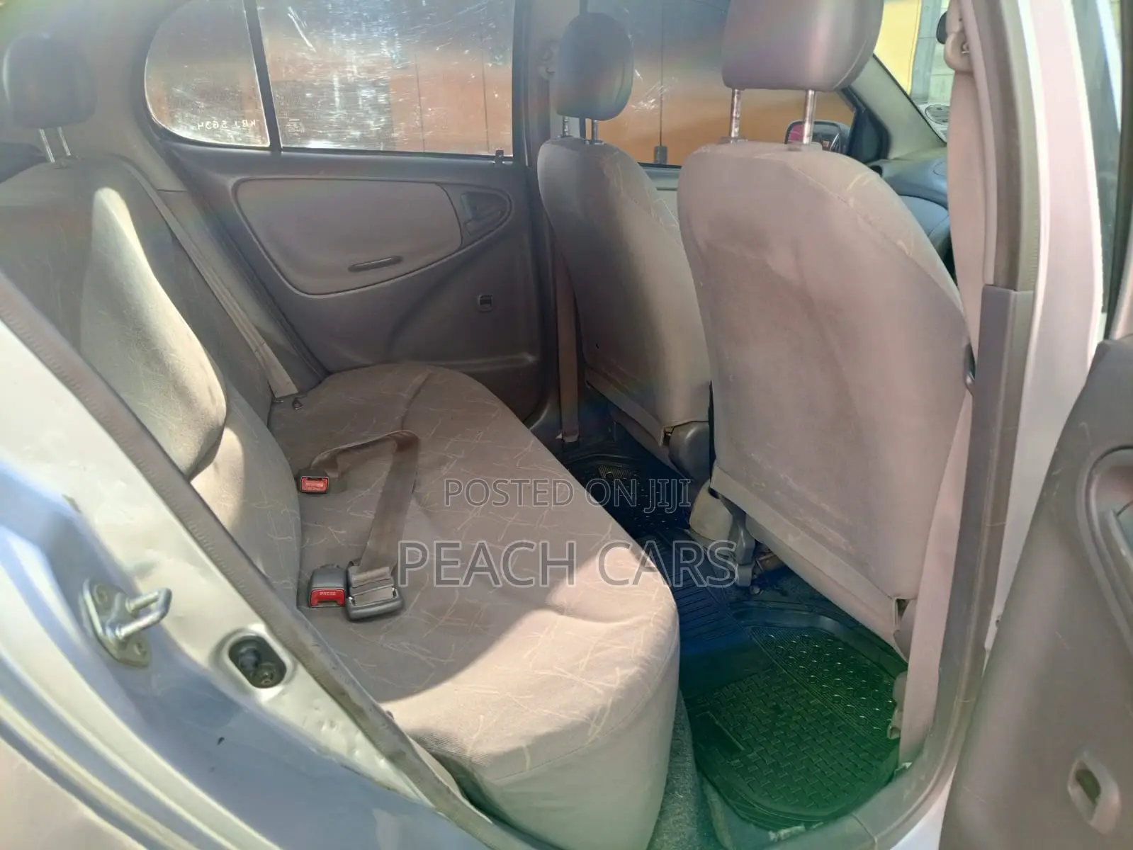 Toyota Platz 2002 Silver